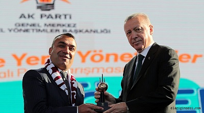 Cumhurbaşkanından, Akçakiraz Belediye Başkanına ödül