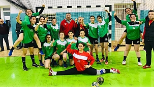 Hentbol 2.lig Kadınlar Elazığ Gençlik ve Spor play-off çıkmayı garantiledi