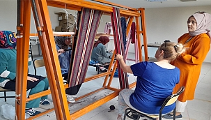 Elazığ'da Geleneksel Kilim ve Cicim Dokuma Sanatı Yaşatılıyor