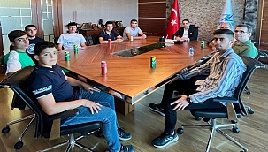 Öğrencilerden teşekkür ziyareti