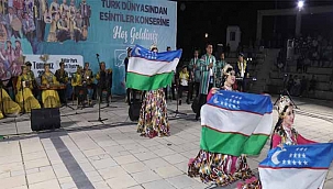 Kazakistan, Kırgızistan ve Özbekistan Sanat Topluluğu sundu