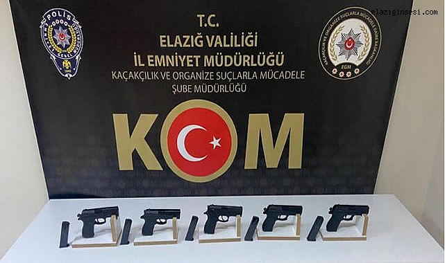Elazığ Emniyeti Silah Ticareti Yapan Kişileri Gözaltına Aldı