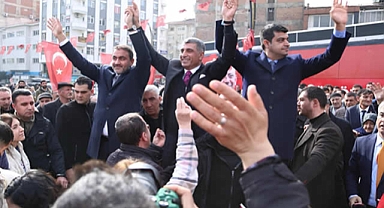 CHP Milletvekili Erol'un Seçim Konuşmasında; AK Parti ve MHP Milletvekili de Hedefindeydi