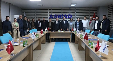 MHP Belediye Başkan Adayı Doç. Dr. Murat Aygen Elazığ ASRİAD'ı Ziyaret Etti