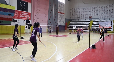 Okul Sporları Badminton Müsabakaları Sona Erdi