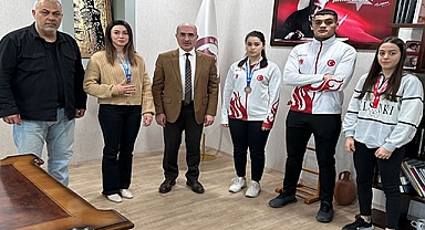 Şampiyonlardan Genel Sekreter Ali Şiş'e Teşekkür Ziyareti