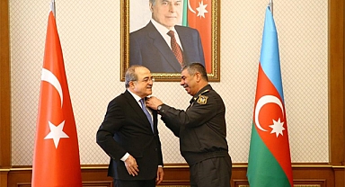 Şuay Alpay'a 2. Kez Azerbaycan Devlet Şeref Madalyası Verildi