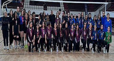 Elazığ'da Voleybol Yıldız Kızlar Yerel Lig Müsabakaları Sona Erdi
