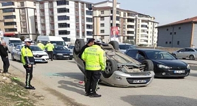 Elazığ'da Otomobil Ters Döndü: 1 Yaralı