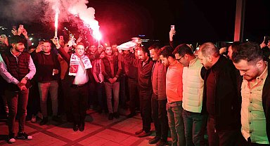 Elazığ'da Yüzlerce Kişi Geleneksel Sahur Halayında Buluştu