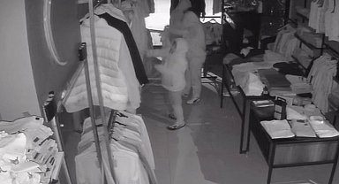Elazığ'da Müşteri Gibi Denediler Sonra Çaldılar