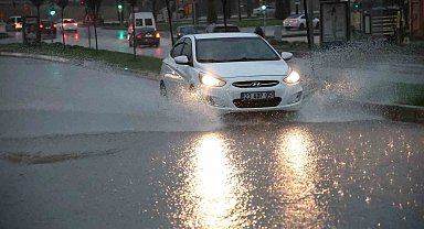 Meteorolojiden 5 İl İçin Sağanak Uyarısı