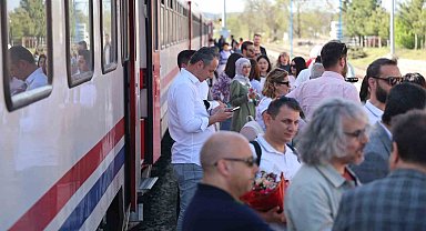 Turistik Diyarbakır Ekspresi Elazığ'a Geldi