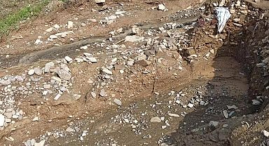 Elazığ'da asfalt yüklü tanker devrildi: 1 yaralı