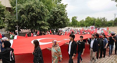 Üniversite öğrencileri Filistin için yürüdü