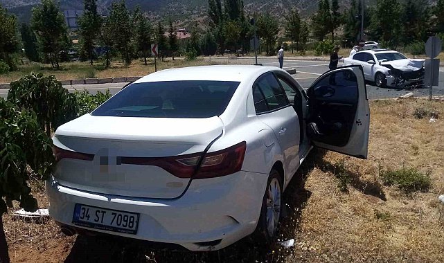 Elazığ'da trafik kazası: 3 yaralı
