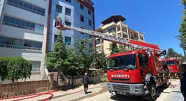 Pansiyonda yangından etkilenen 2 kişi kurtarıldı
