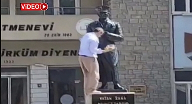 Elazığ'da Atatürk büstüne saldırı gerçekleştirildi