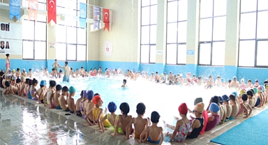 Elazığ'da bu yaz 3719 öğrenci yüzme kursu veriliyor