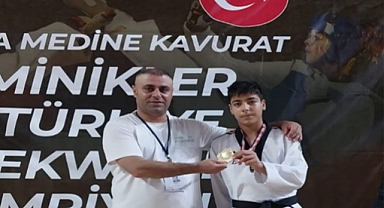 Elazığlı Minik sporcu Taekwondo'da Türkiye şampiyonu