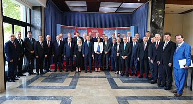 FÜ'si Prof. Dr.Göktaş, Mazbatasını YÖK Başkanından aldı