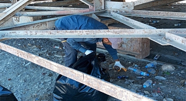 Pertek feribot iskelesinde temizlik çalışması yapıldı