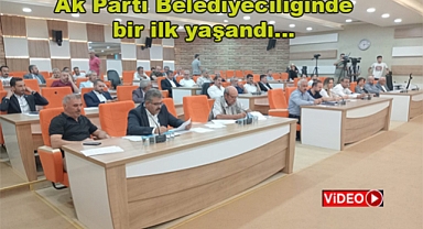 Halka açık olan Meclis Toplantısına Sarıçubuk(Bızmışen) köyü muhtarının içeri alınması engellendi