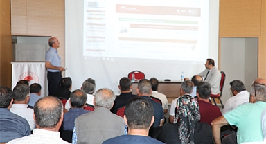 Tarımda yeni üretim planlaması üreticilere anlatılıyor