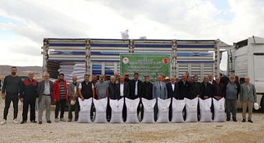  Çiftçilerimize %75 hibeli tohum desteği verildi