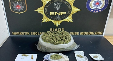 Elazığda araç içerisinde 954 gr esrar ele geçirildi
