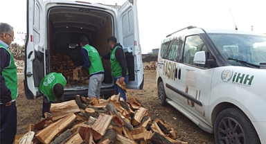 İHH Elazığ şubesi yakacak yardımı yaptı