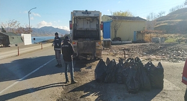 Pertek feribot iskelesi ve yol güzergahında temizlik çalışması yapıldı