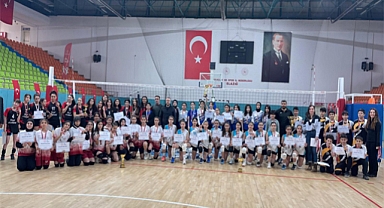 Elazığ'da Okul sporları voleybol müsabakaları sona erdi
