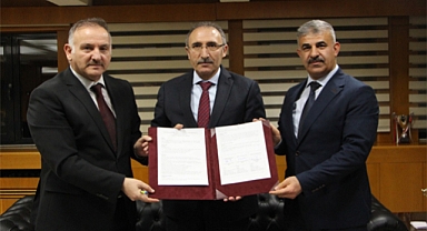 FÜ'si, İki üniversite ile protokol imzaladı 