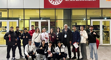 Kickboksçular Türkiye şampiyonasından madalya ile döndüler