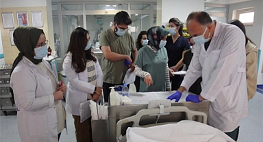 FÜ'si Öğretim Üyesi Dr. Çakmak; Aşının önemine değindi