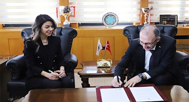 FÜ'sinde AB projeleri için imza töreni düzenlendi