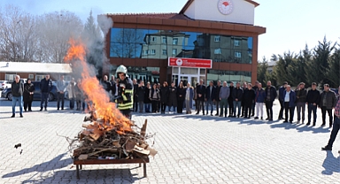 Enstitüde teorik ve uygulamalı yangın eğitimi