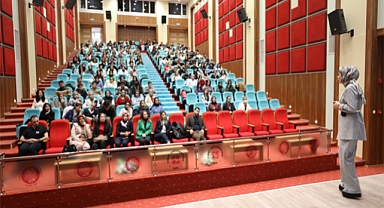 Elazığ'da Hemşirelik bölümü öğrencilerine hastane oryantasyon eğitimi düzenledi