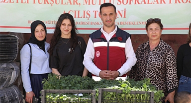 Beş kadın çiftçiye destek