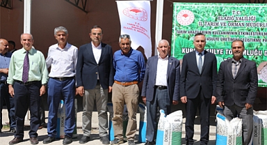 Çiftçilere kuru fasulye tohumu dağıtılmaya başlandı