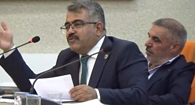 Karahüseyinoğlu; Ak Parti meclis üyeleri, sanki iktidarda başka bir parti varmış gibi davranıyor