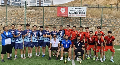 5x5 Sokaklar Bizim Futbol müsabakalarında derece elde edemedik