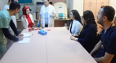 Dr. Ayşe Sağmak Tartar, Kırım Kongo Kanamalı ateşi hastalığı hakkında bilgiler verdi.