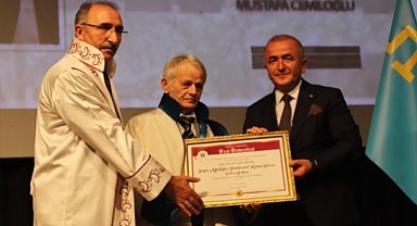 Mustafa Abdülcemil Kırımoğlu'na Fahri Doktora unvanı takdim edildi