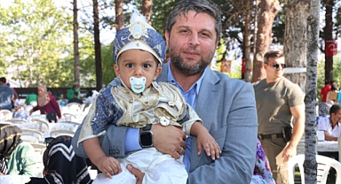 Nazırlı'dan, Sünnet şölenine Rafadan Tayfa süprizi!