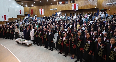 FÜ'sinde dereceye giren öğrenciler ödülleri verildi