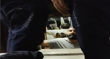 Elazığ'da Asansörde mahsur kalan aileye itfaiye kurtardı