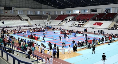 Türkiye Karate şampiyonası Elazığ'da başladı