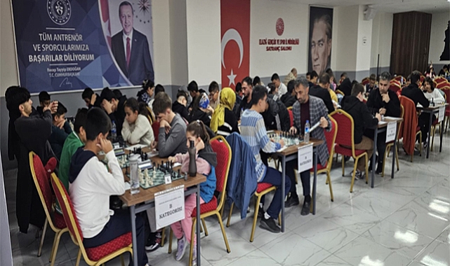 Cumhuriyet kupası satranç turnuvası tamamlandı